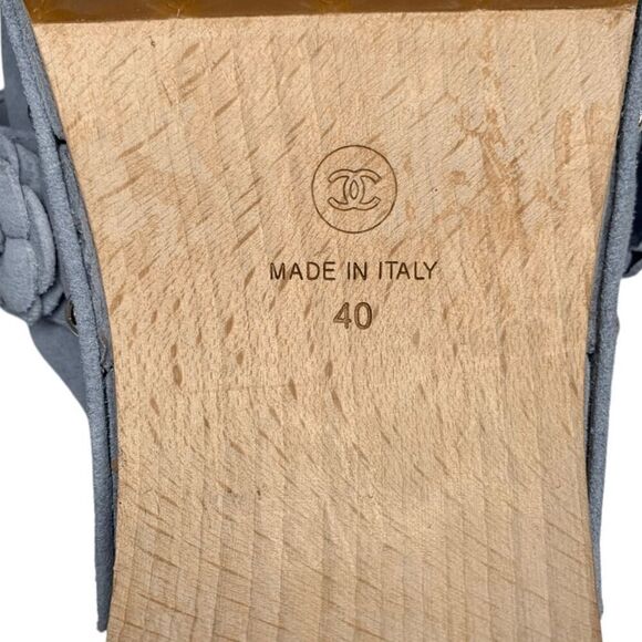 Chanel 22P CC Studded Camellia Clog Sandal Light Blue Suede EU 40 US 9-9.5 Mules - Picture 11 of 11